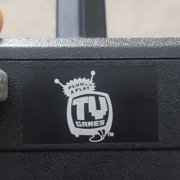 Atari 10-in-1  2008 TV Games Plug & Play Video Game Jakks Pacific Retro PREOWNED - Picture 3 of 4